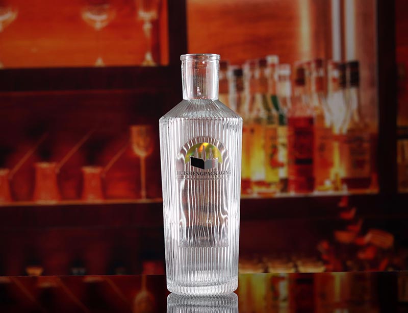 700ml Glass Whisky Bottle