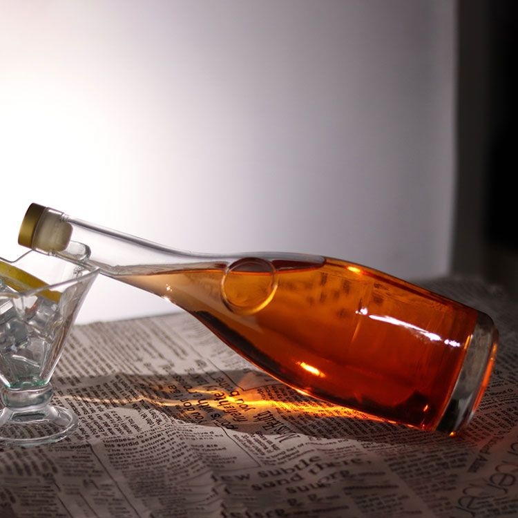 What are the differences in export standards for liquor bottles in different countries?